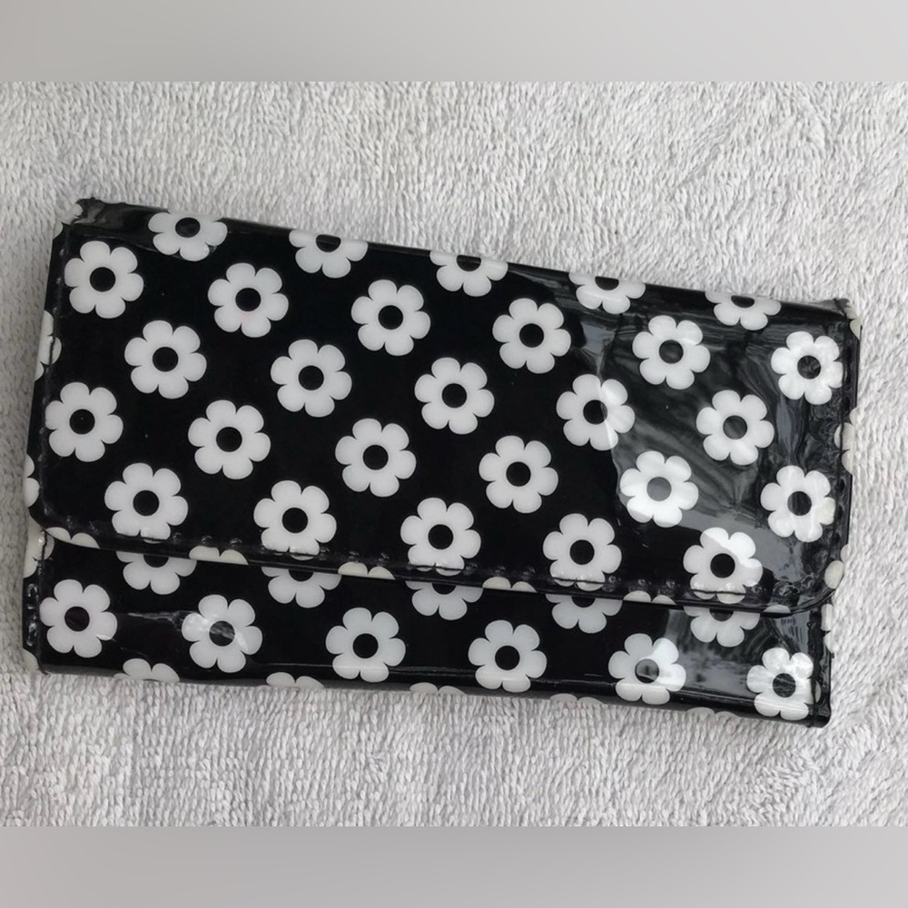 Woman's Wallet